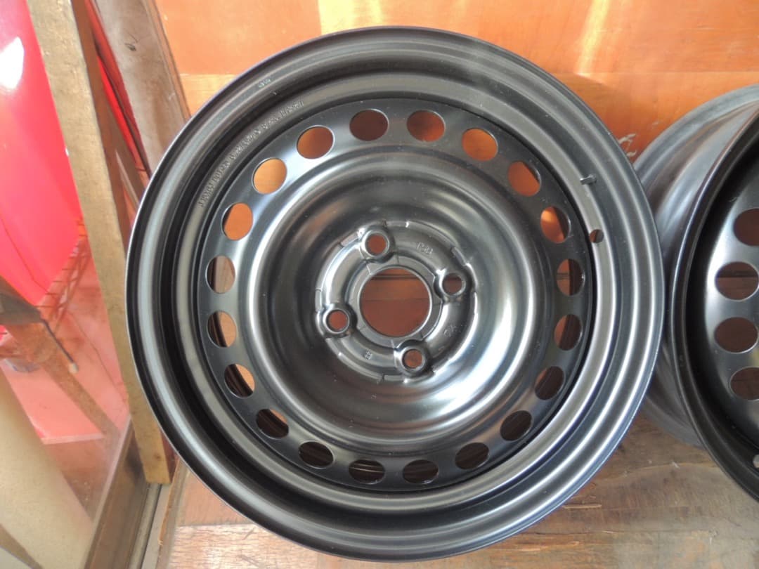 C130 15x6J 4穴 スチールホイール 15インチ 4本 フィット
