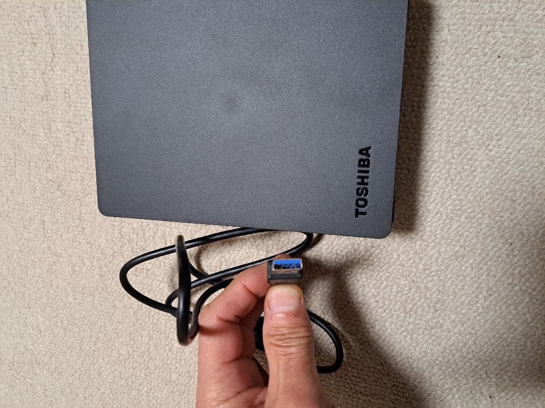 TOSHIBA 外付けハードディスク 2TB
