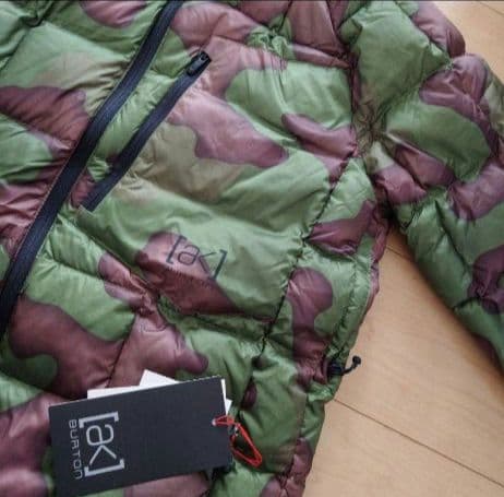 新品　バートン　INSULATOR DOWN ダウンジャケット L 迷彩