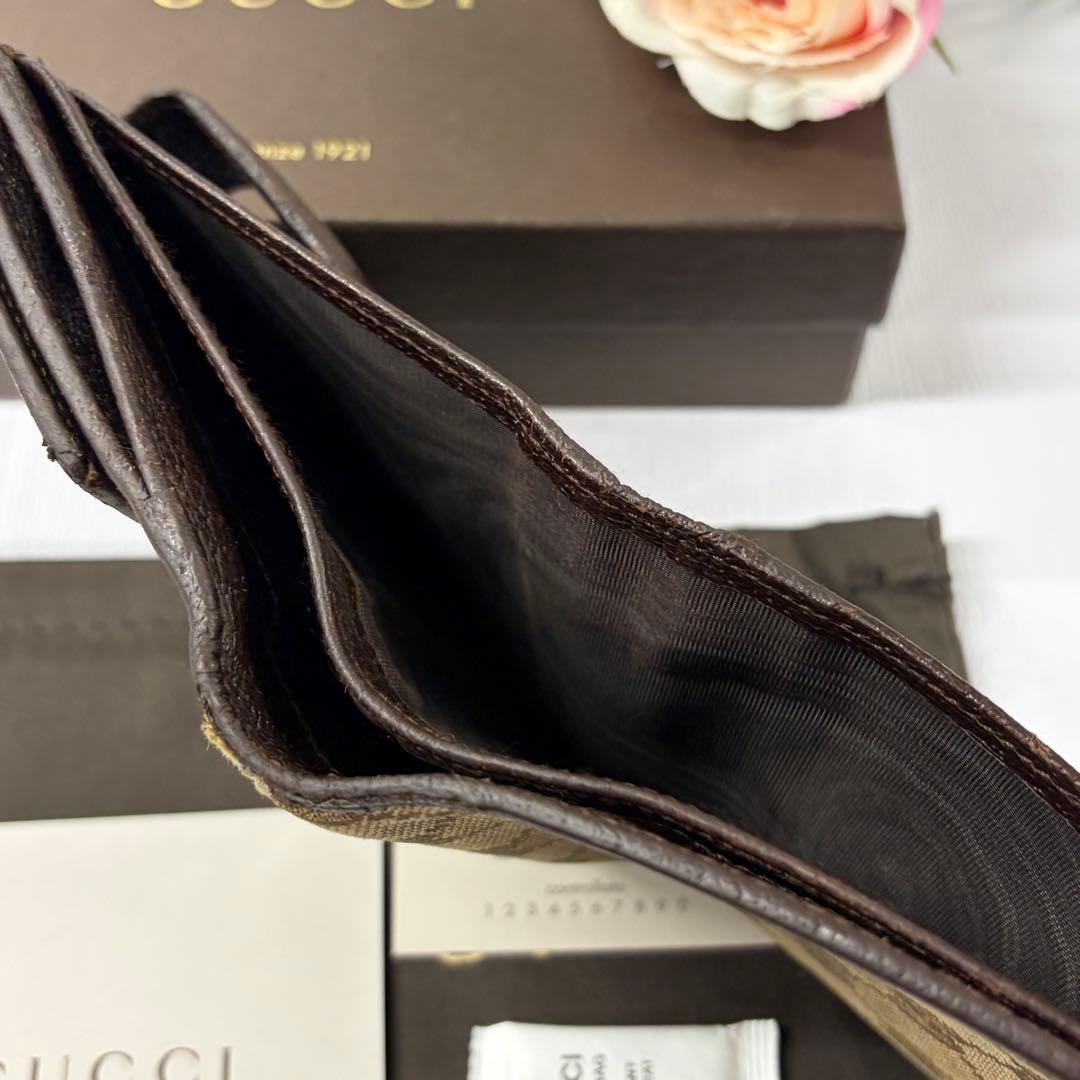 新品同様‼️ グッチ　GUCCI 財布　二つ折り　折り財布　GGキャンバス