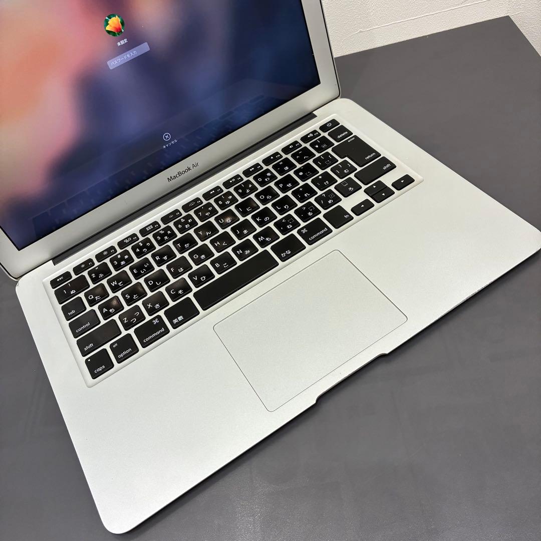 ワ*君様 中古　Apple MacBook Air 13インチ