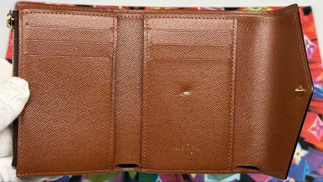 極美品！ルイヴィトン　ポルトフォイユ・ヴィクトリーヌ　コンパクト財布