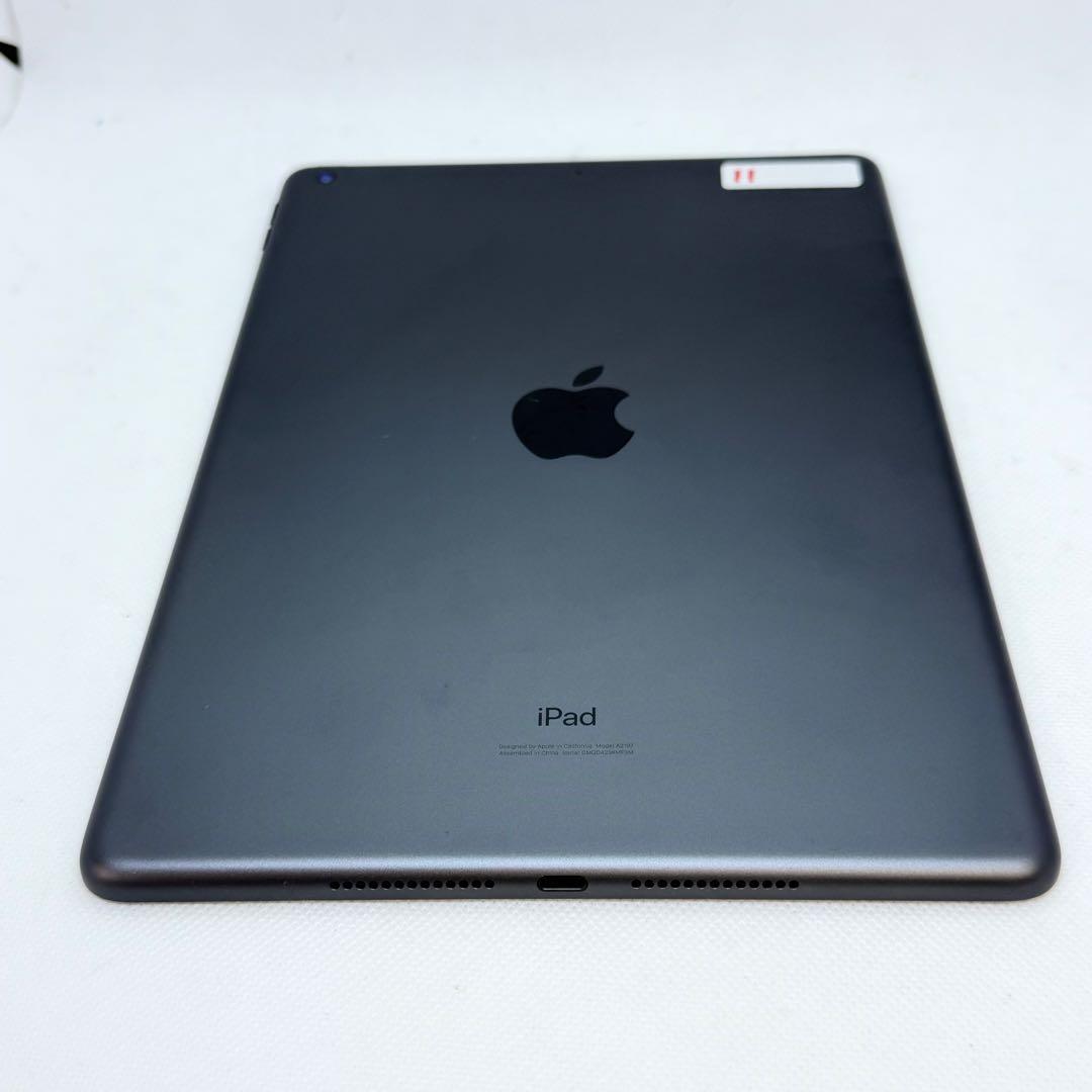 美品 iPad 第7世代 (32GB) Wi-Fiモデルスペースグレー