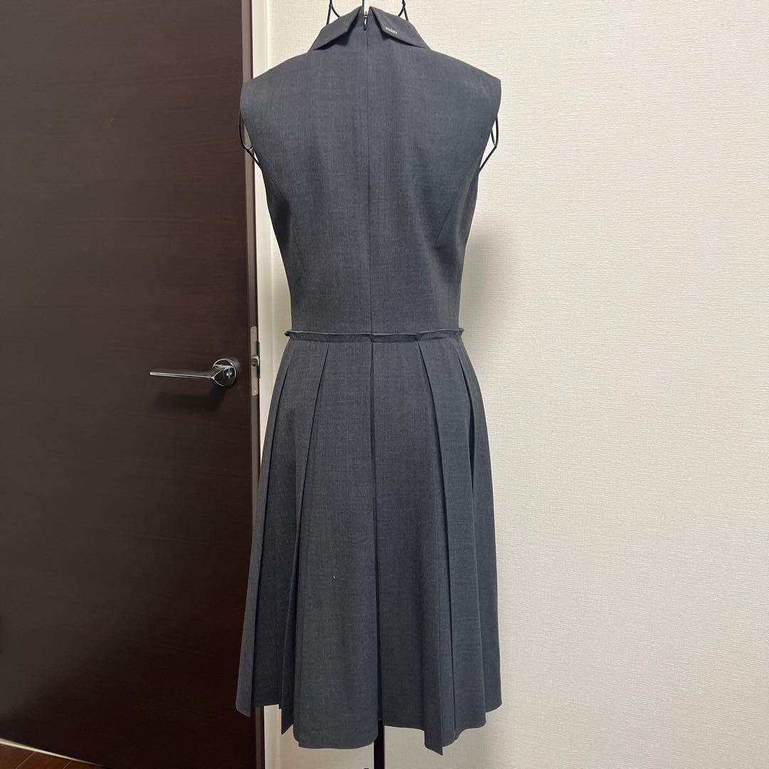 フォクシーニューヨーク　襟刺繍ワンピース
