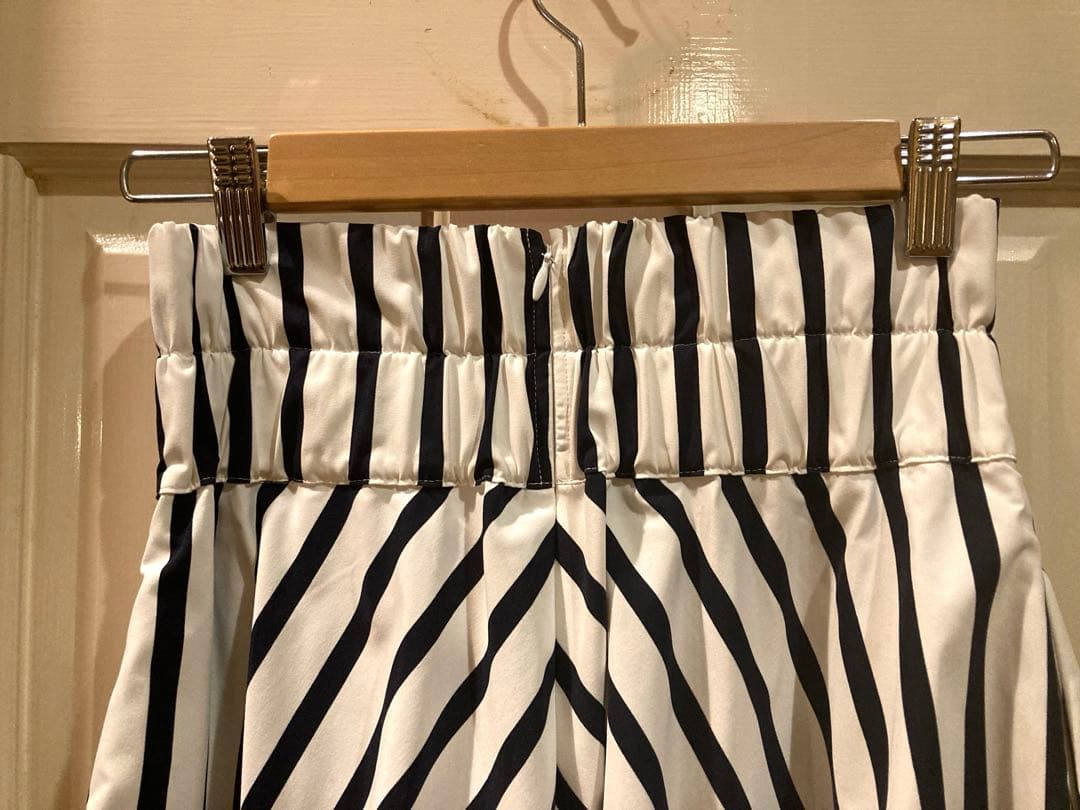 JENNEジェンヌ シャープボーダーAラインスカート