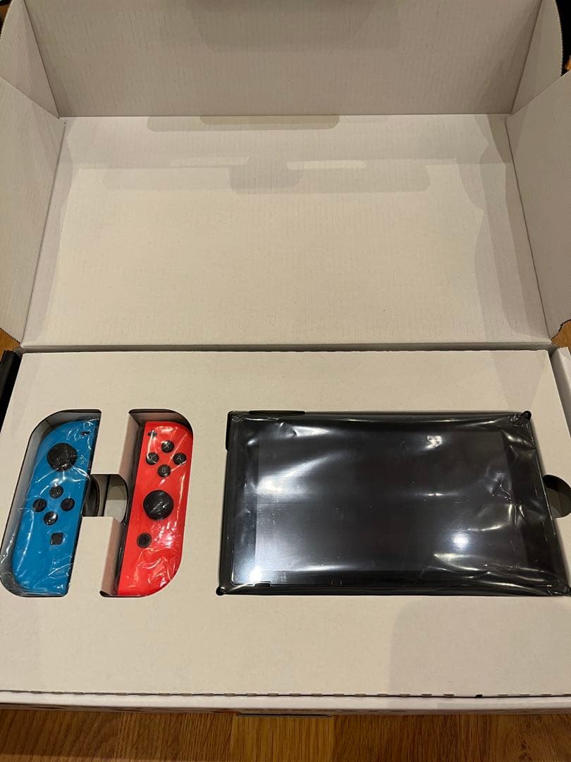 【美品】Nintendo Switch 本体　付属品•箱付き
