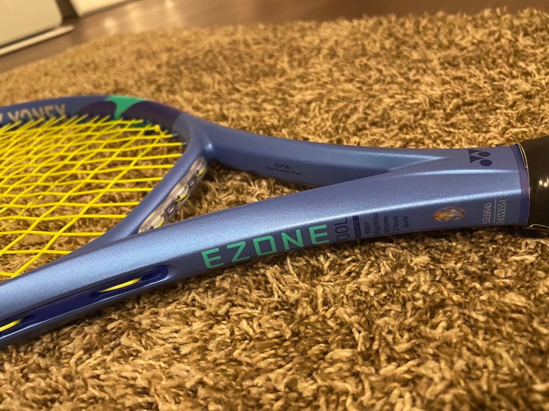 YONEX EZONE 100Lテニスラケット