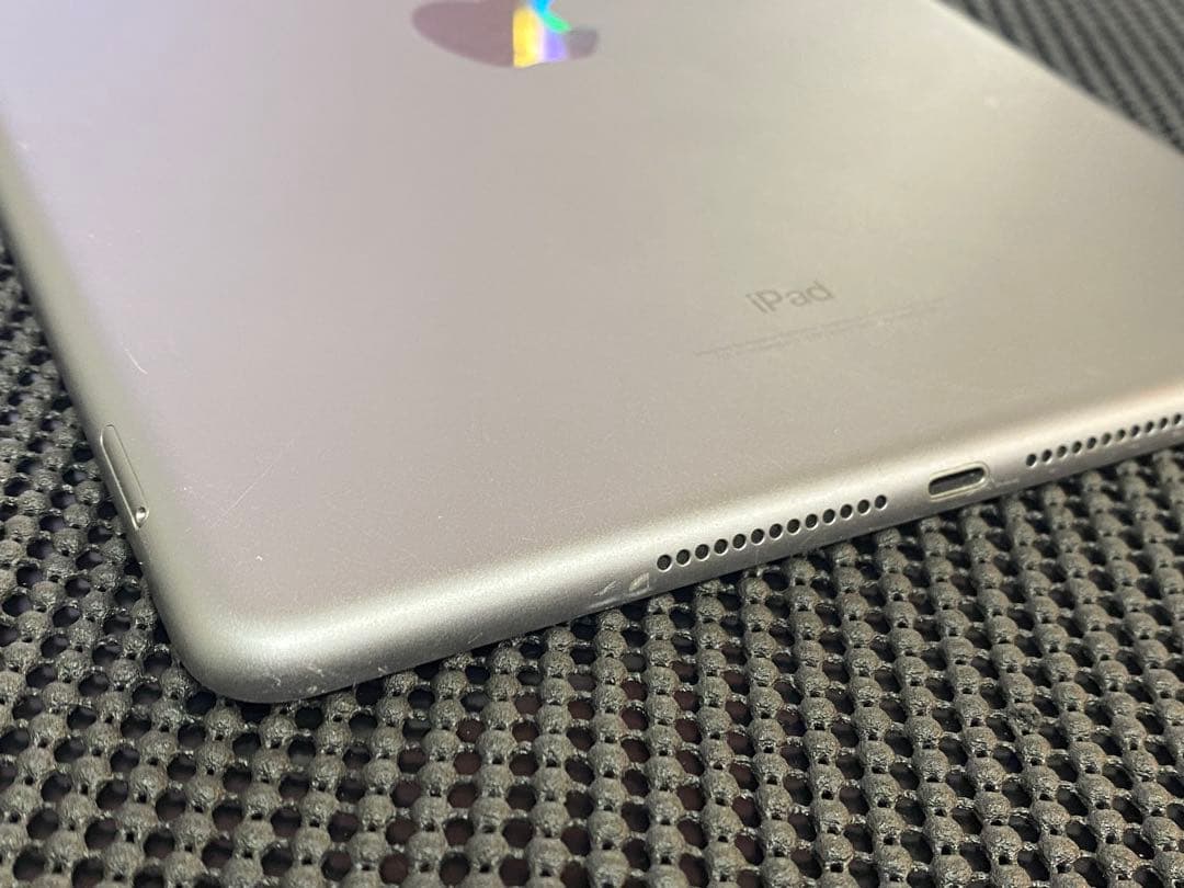 N139 リペア品 iPad 第6世代 32GB スペースグレー SIMフリー