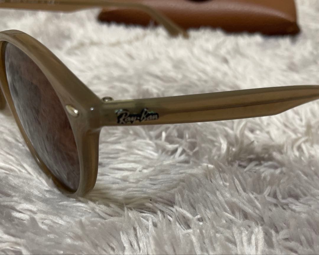 Ray-Ban サングラス RB2180F ベージュ