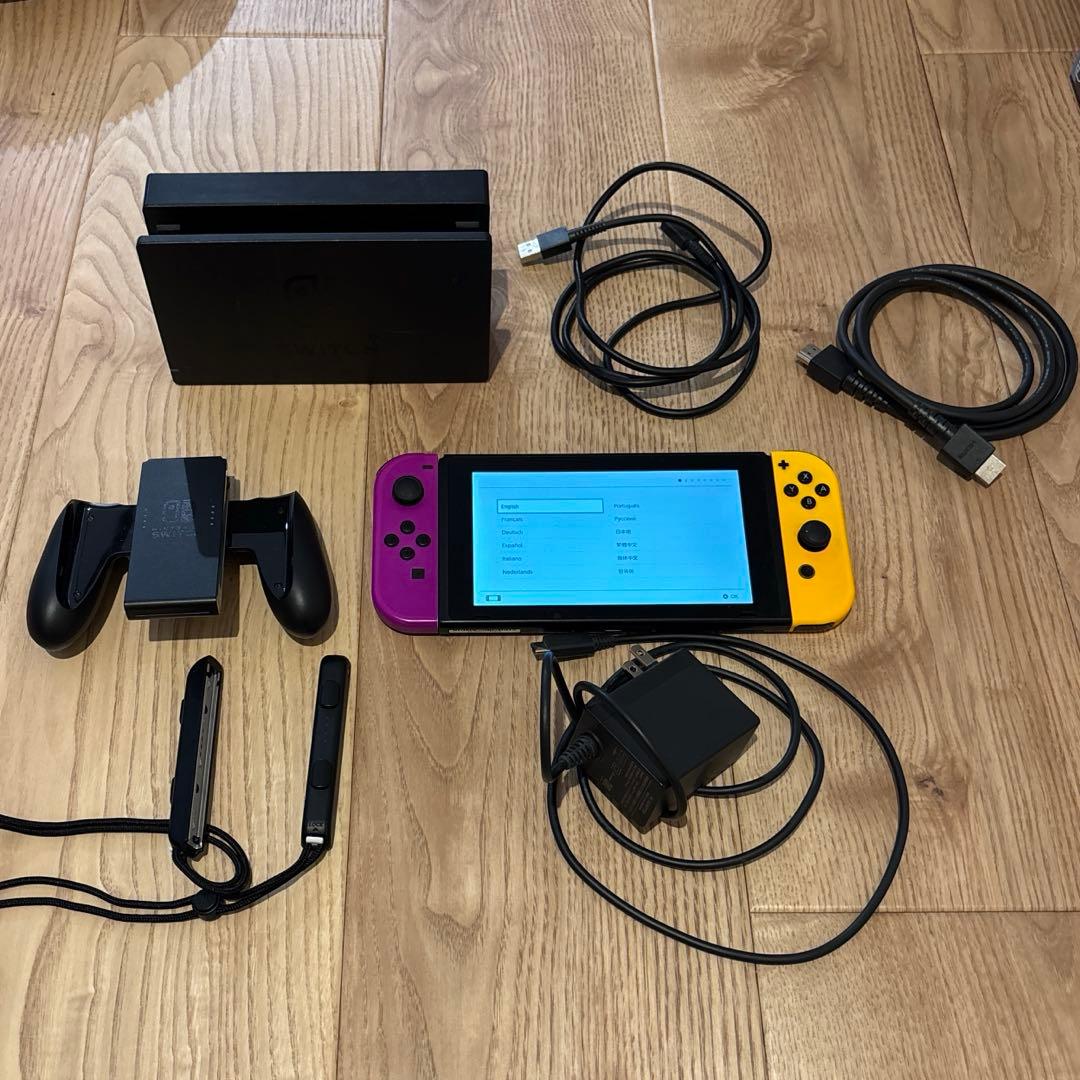 コ*キ様 Switch 本体　ケース付き　箱無し