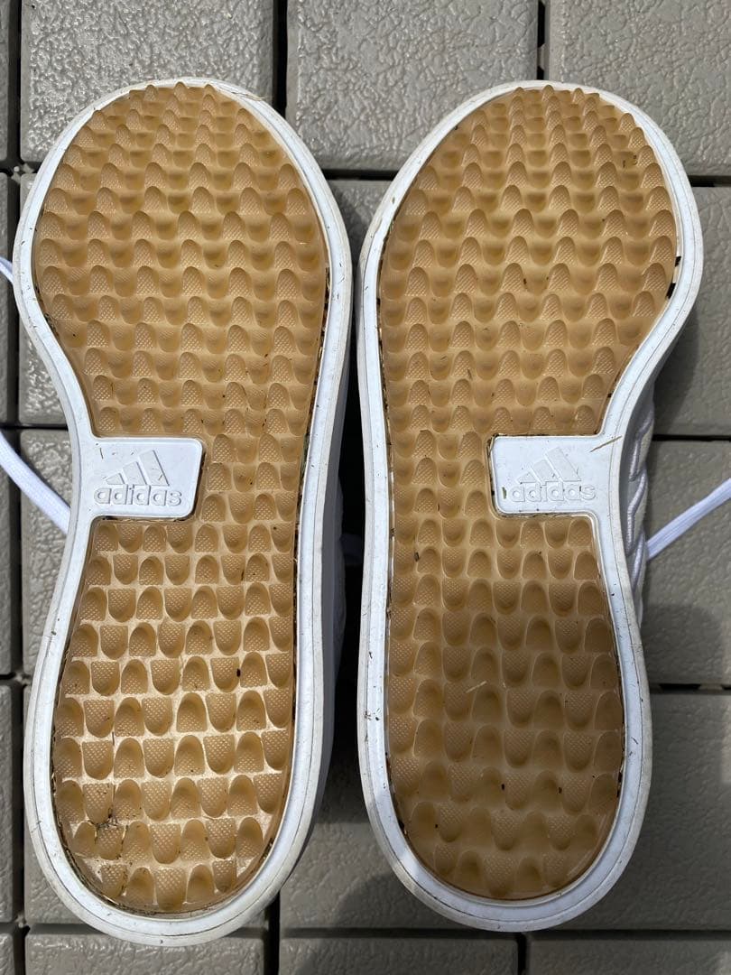 adidas レディースゴルフシューズ23.5センチ　1回使用