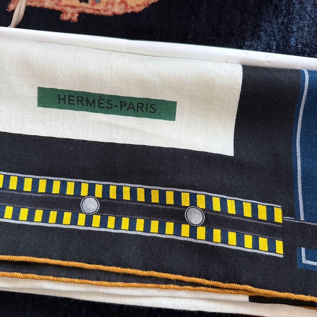 とろろです。HERMES カレジェアン レトル・エクストル
