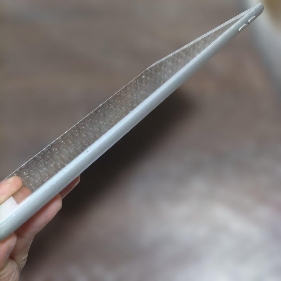 ピヨ子iPad 第7世代 MW752J/A 管理ナンバー1238