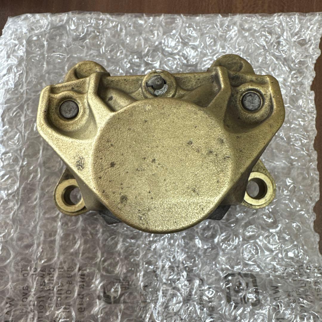 ブレンボ　リアキャリパー　brembo