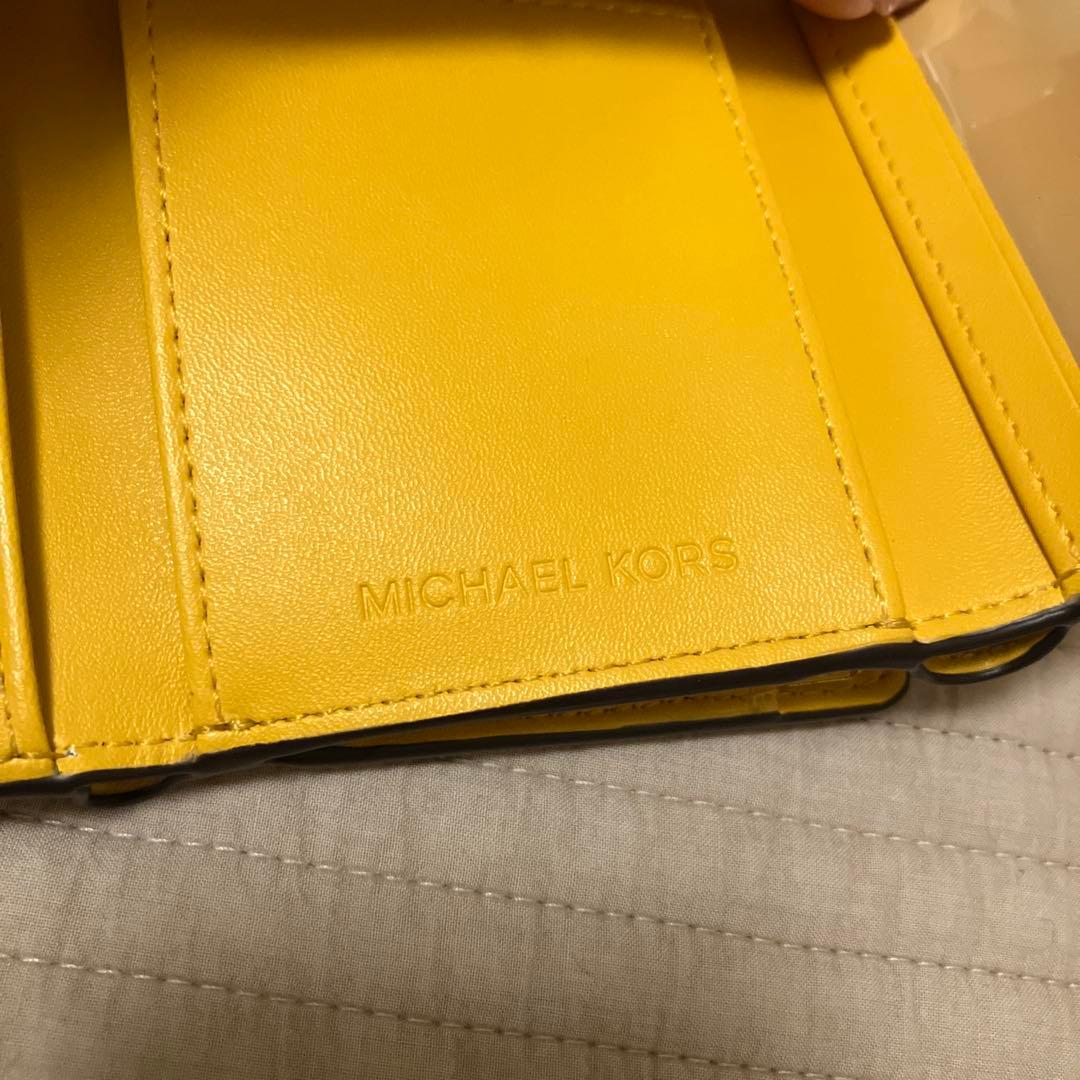 新品未使用　マイケルコース　三つ折り財布