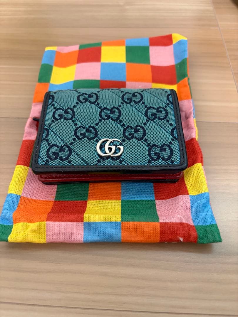 GUCCI 二つ折り財布 GGパターン