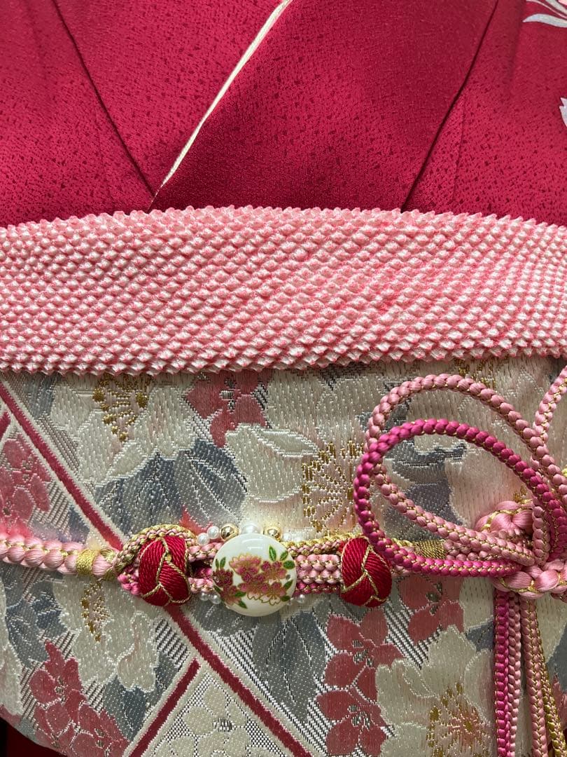 振り袖　フルセット　長襦袢付　草花　赤　金彩加工　刺繍入り　成人式　806