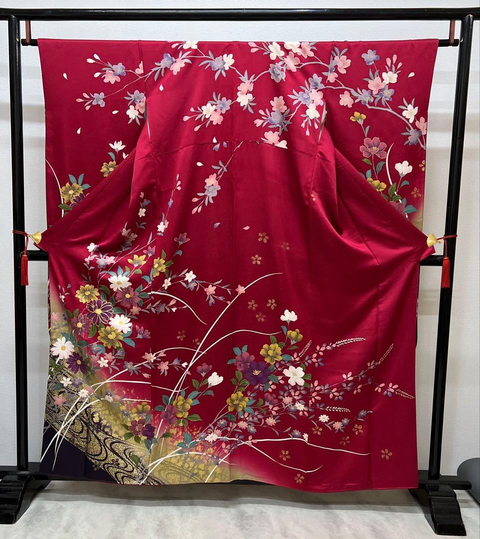 振り袖　フルセット　長襦袢付　草花　赤　金彩加工　刺繍入り　成人式　806