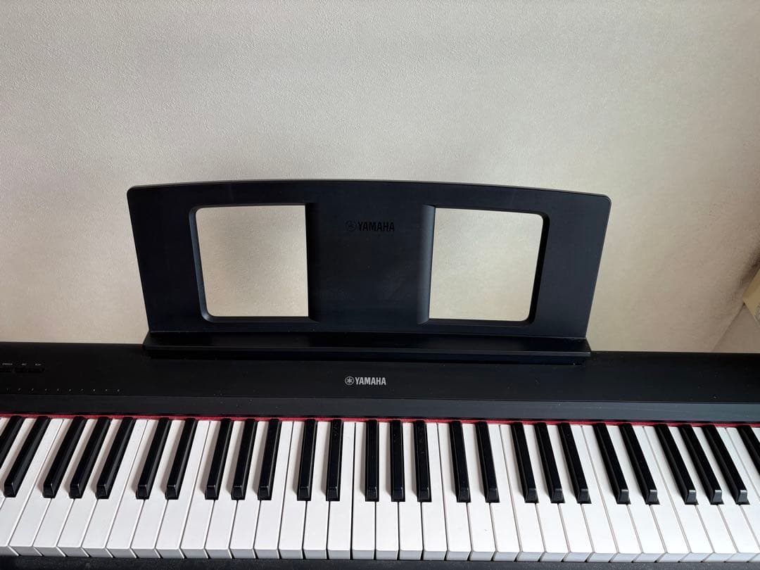YAMAHA 電子ピアノ ブラック　中古品