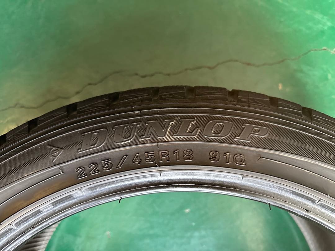 JON BOVI WINTERMAXX WM01 225/45R18 4本