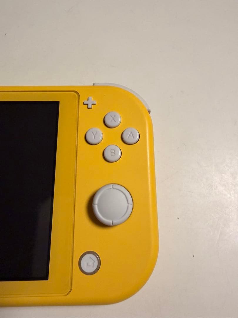 さ*こ様 Nintendo Switch Lite イエロー 本体