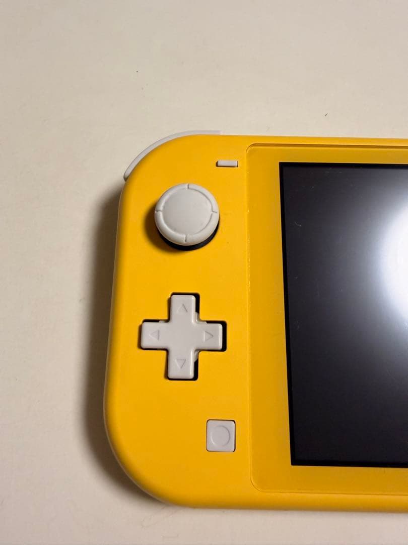 さ*こ様 Nintendo Switch Lite イエロー 本体
