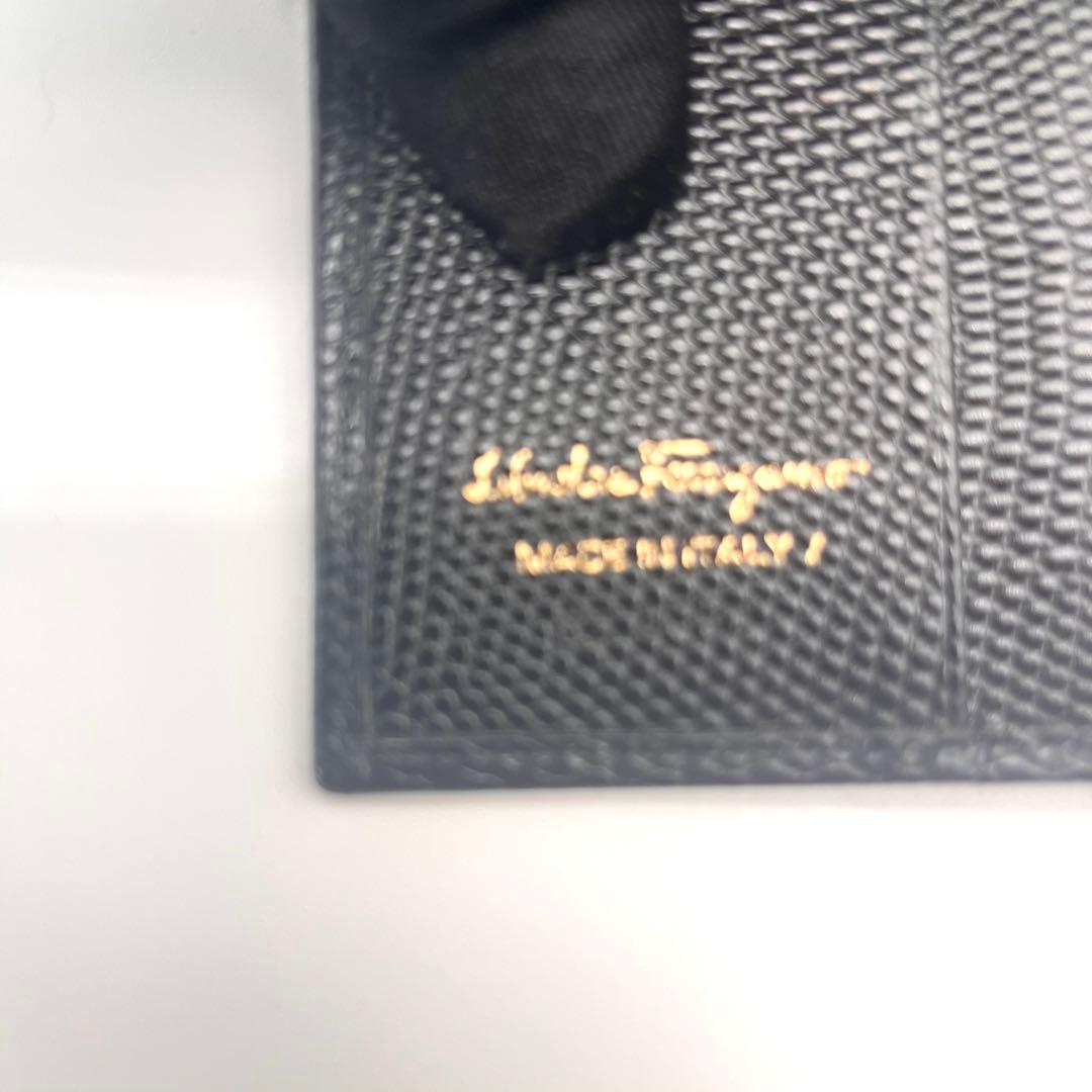 《未使用級》Ferragamo フェラガモ 二つ折り財布 ヴァラ・リボン