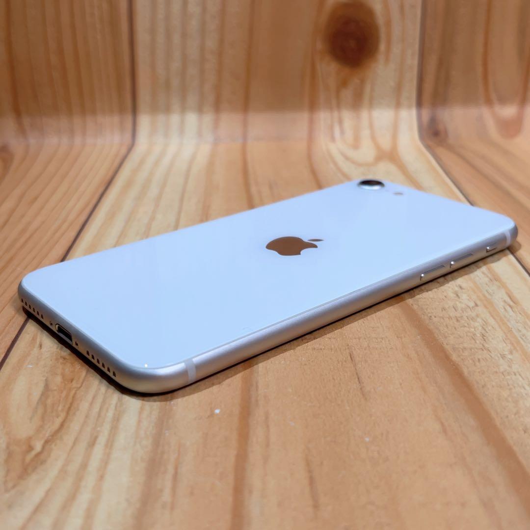 SIMフリー 本体 iPhone SE3 64 GB スターライト 083J