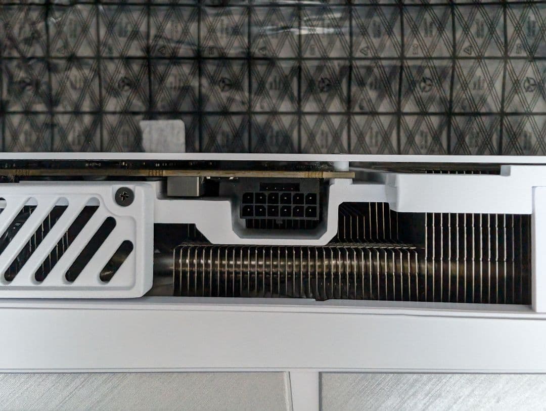 グラフィックボード・グラボ・ビデオカード INNO3D GeForce RTX 4090 X3OC White