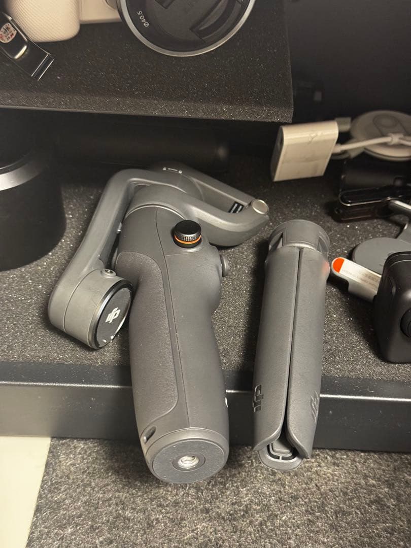 スマホジンバル　DJI Osmo Mobile 6