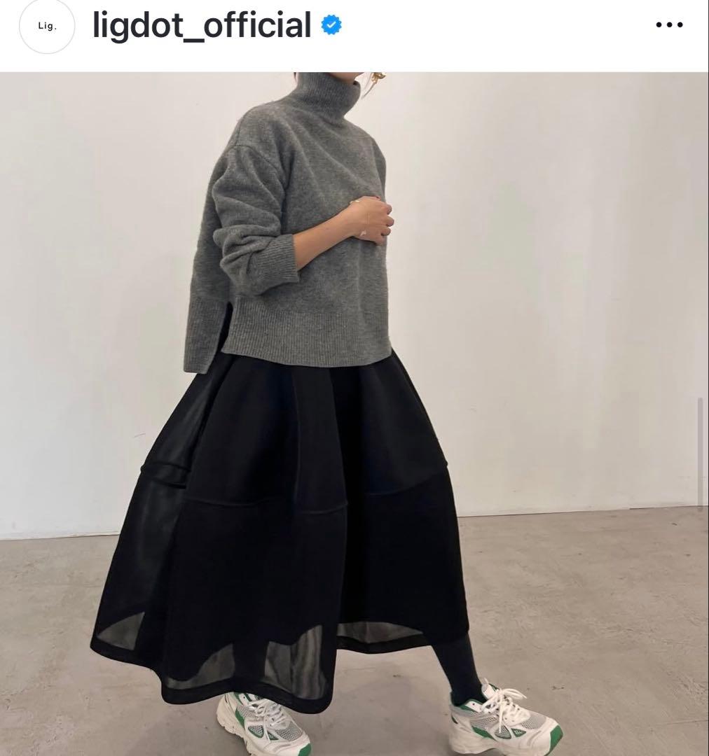 スカート LIG. sheer volume skirt BLK