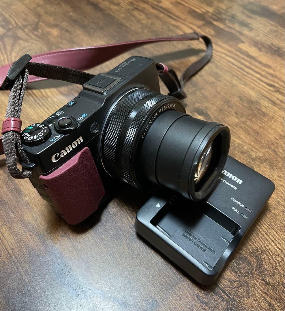 Canon PowerShot G1 X Mark II 本体と充電器