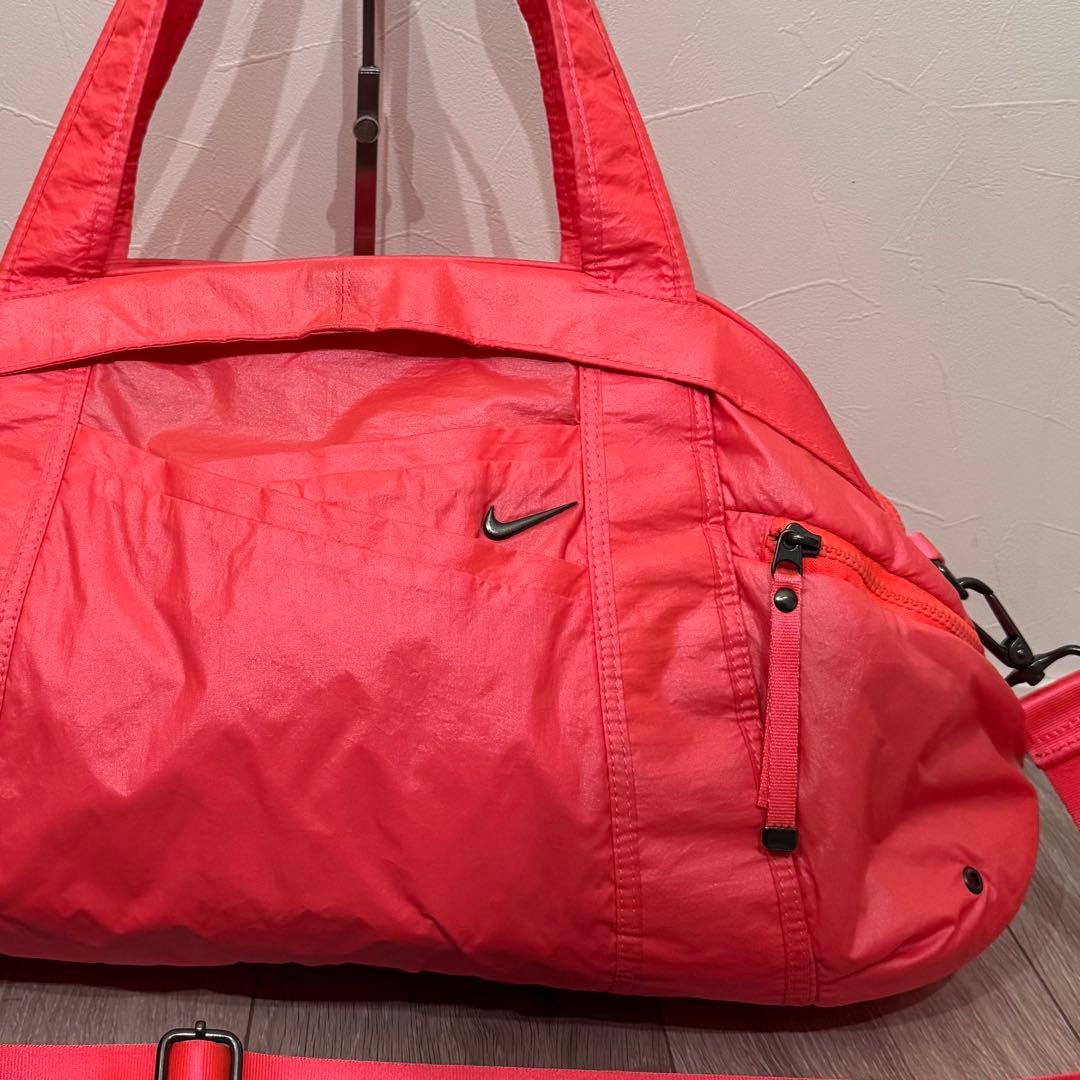 NIKE ナイキ ボストンバッグ ダッフルバッグ 大容量 軽量 ジム 旅行 合宿