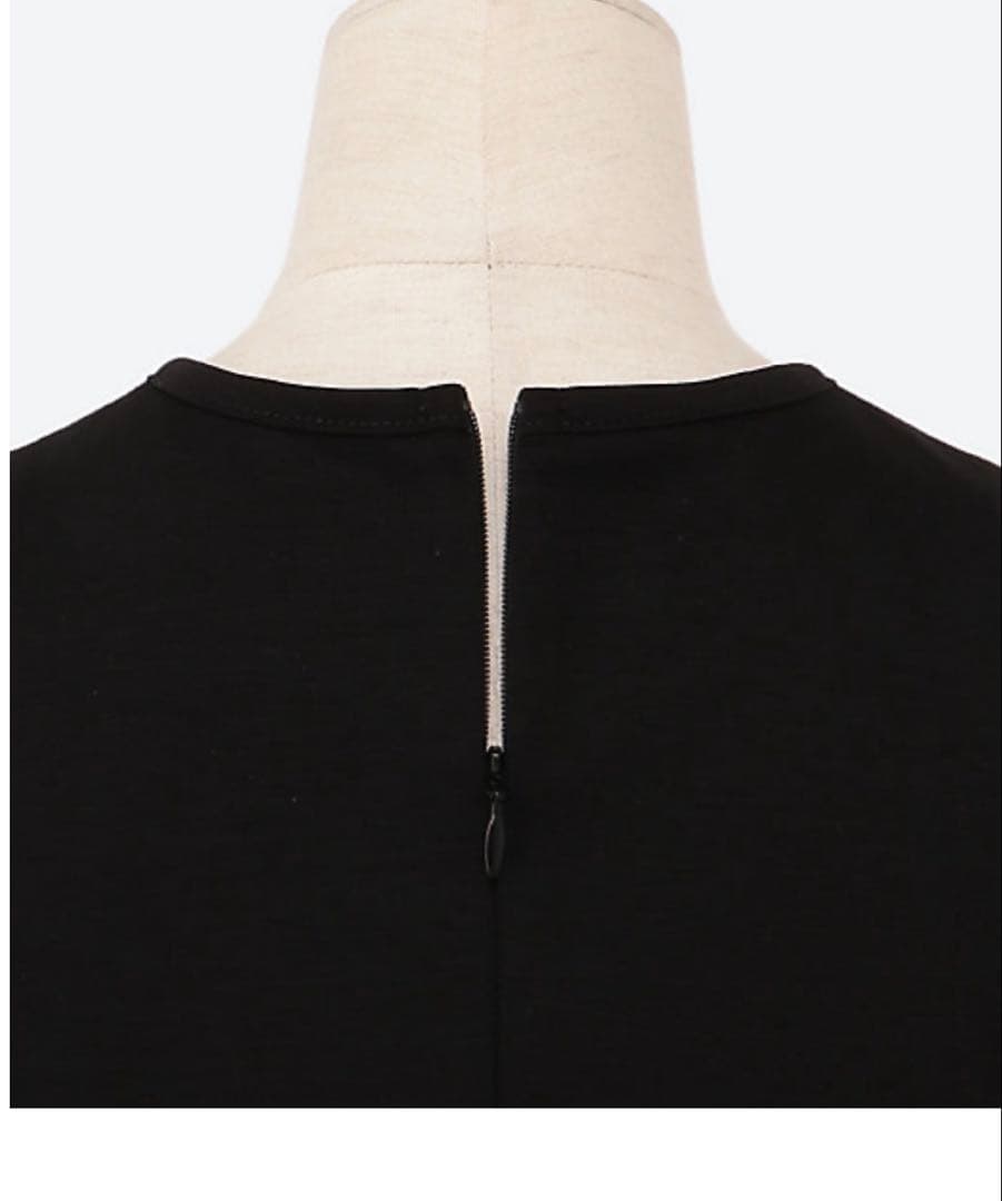 ボーダーズアットバルコニー　PUFF SLEEVE TIERED TOP 黒