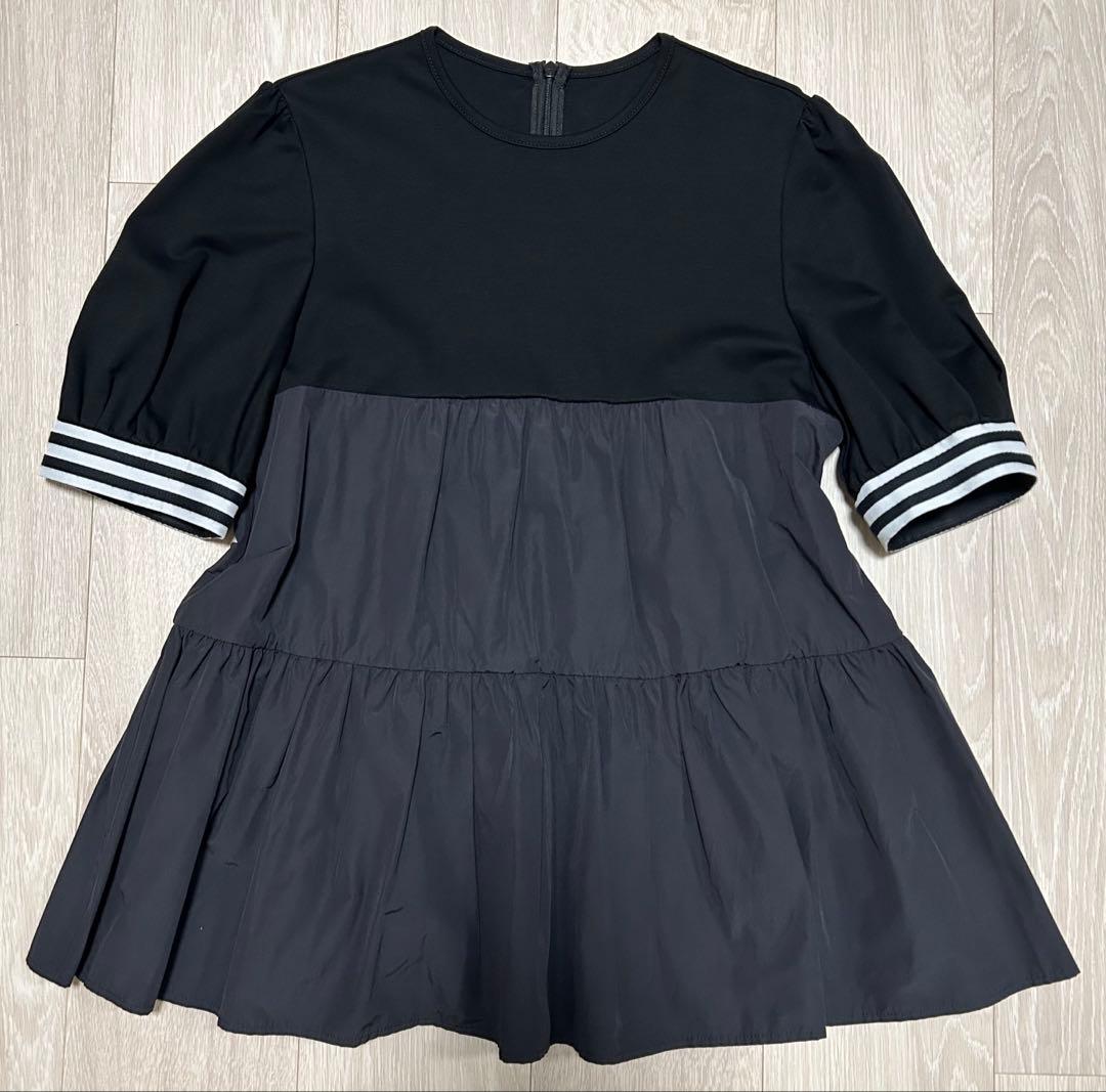 ボーダーズアットバルコニー　PUFF SLEEVE TIERED TOP 黒