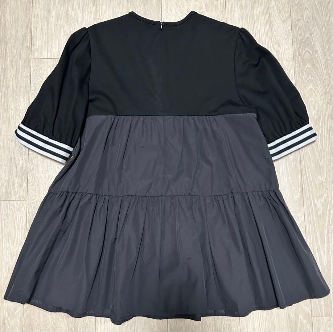 ボーダーズアットバルコニー　PUFF SLEEVE TIERED TOP 黒