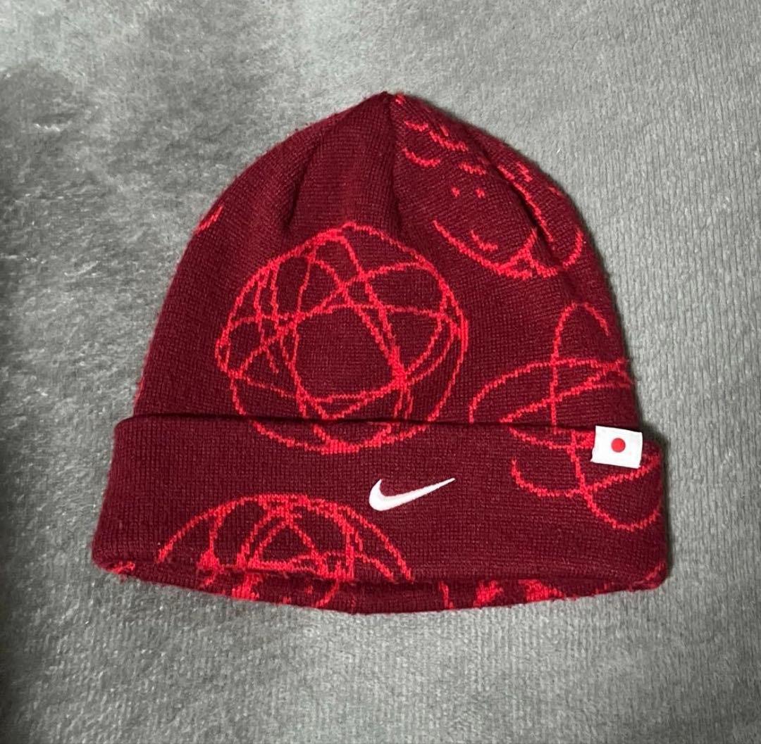 ケンタウロス健太着用 NIKE 赤ビーニー ニット帽
