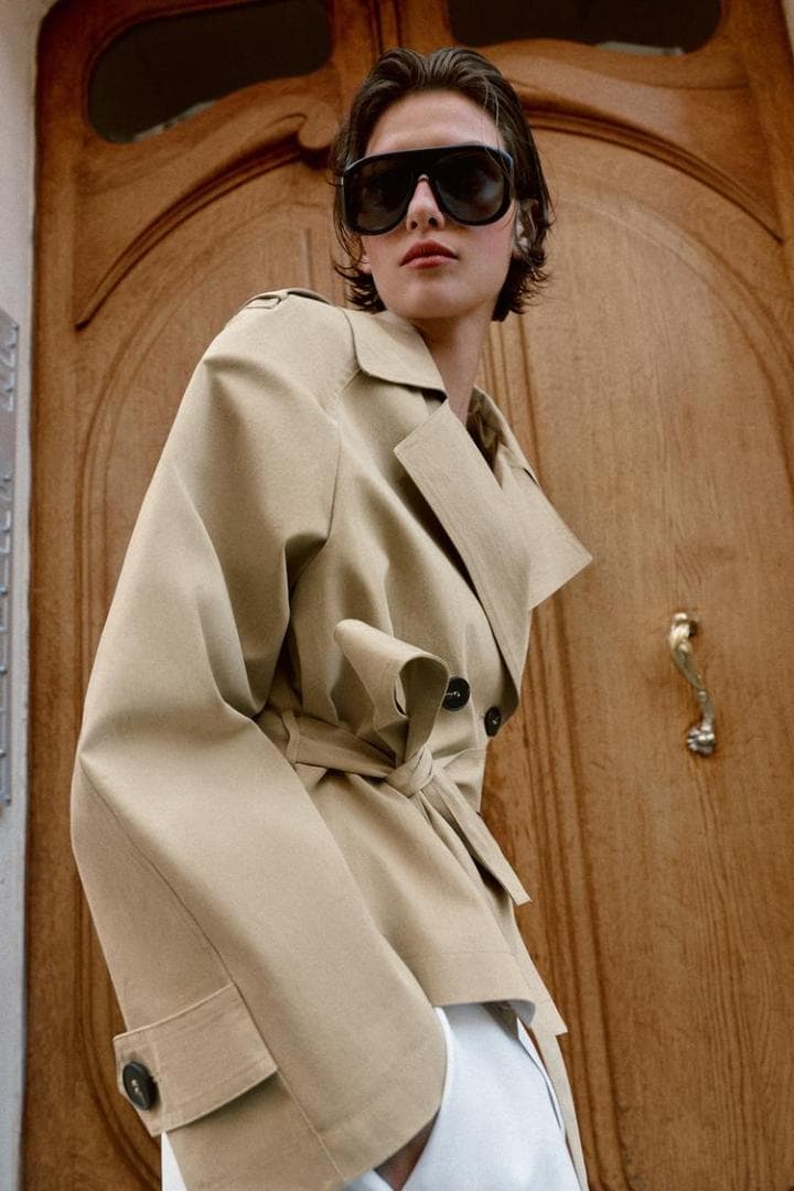 【新品】 ZARA ショートトレンチコート ショルダーパッド付き M