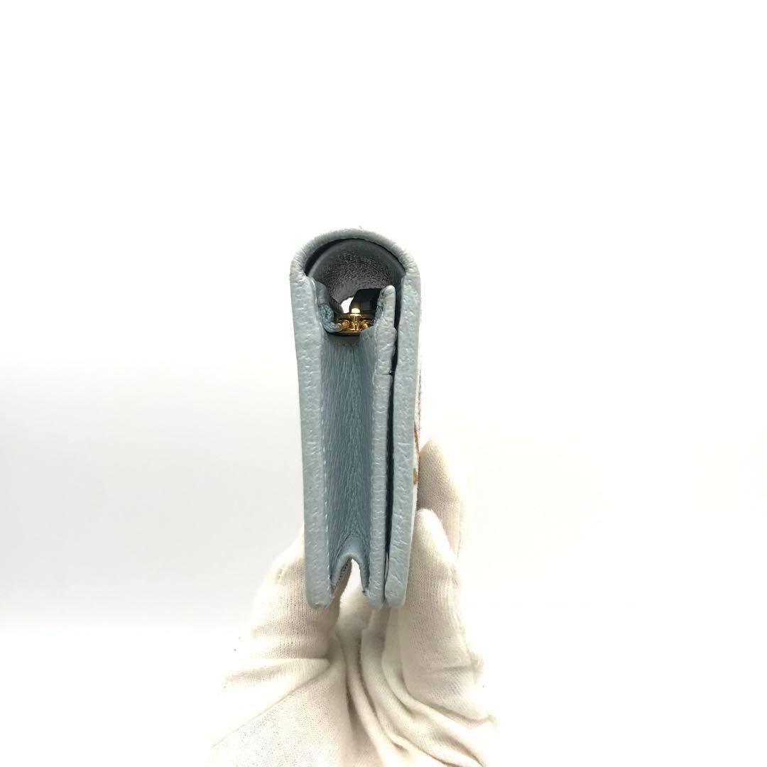 正規品　新品同様　グッチ財布　グッチ折り財布　　ggマーモント グッチフローラ