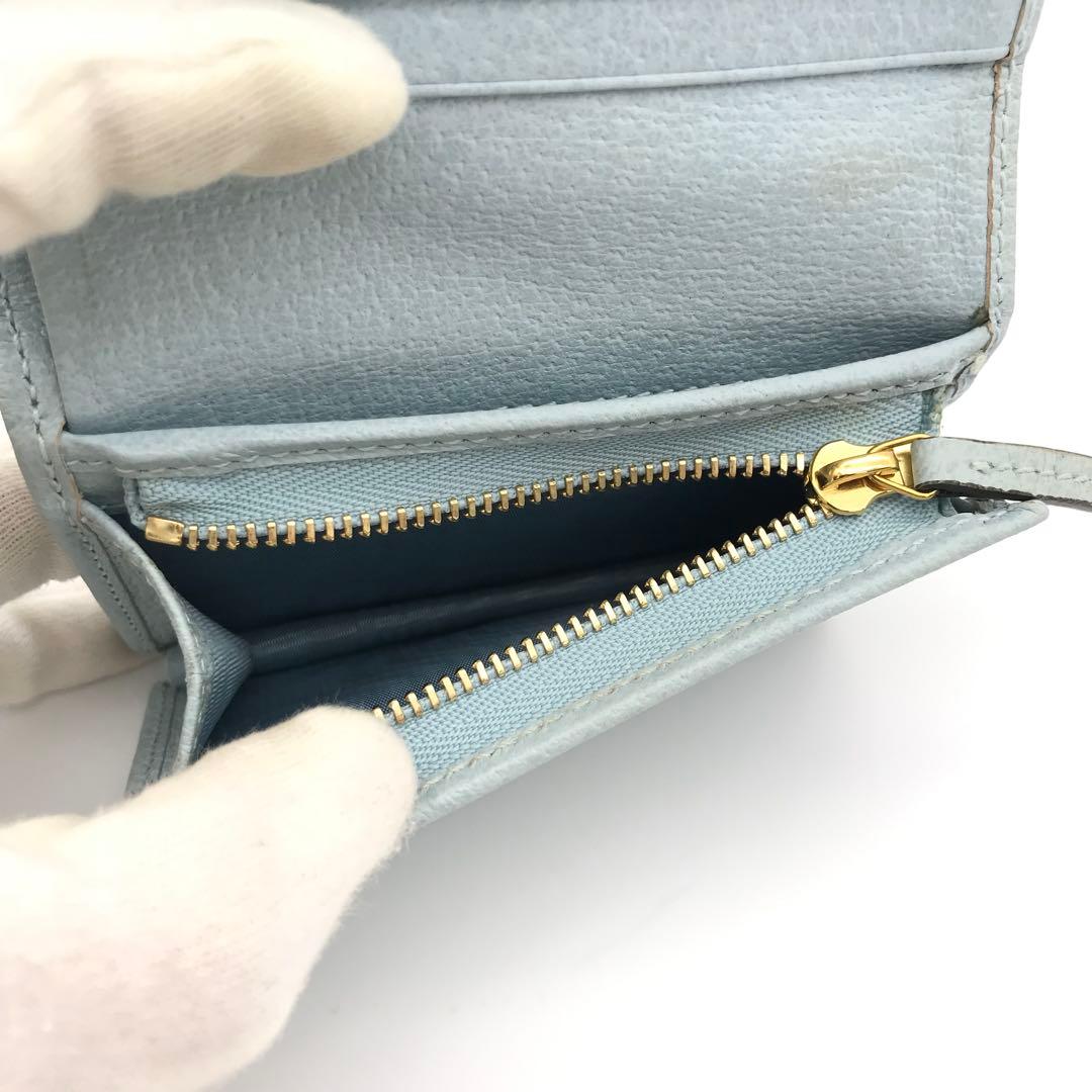 正規品　新品同様　グッチ財布　グッチ折り財布　　ggマーモント グッチフローラ