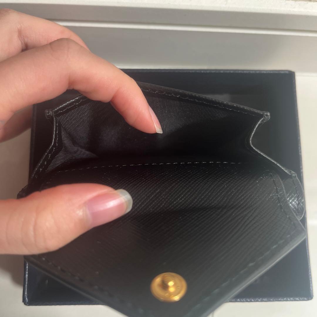 【新品】PRADA プラダ 三つ折り財布 コンパクトウォレット レザー ロゴ 黒