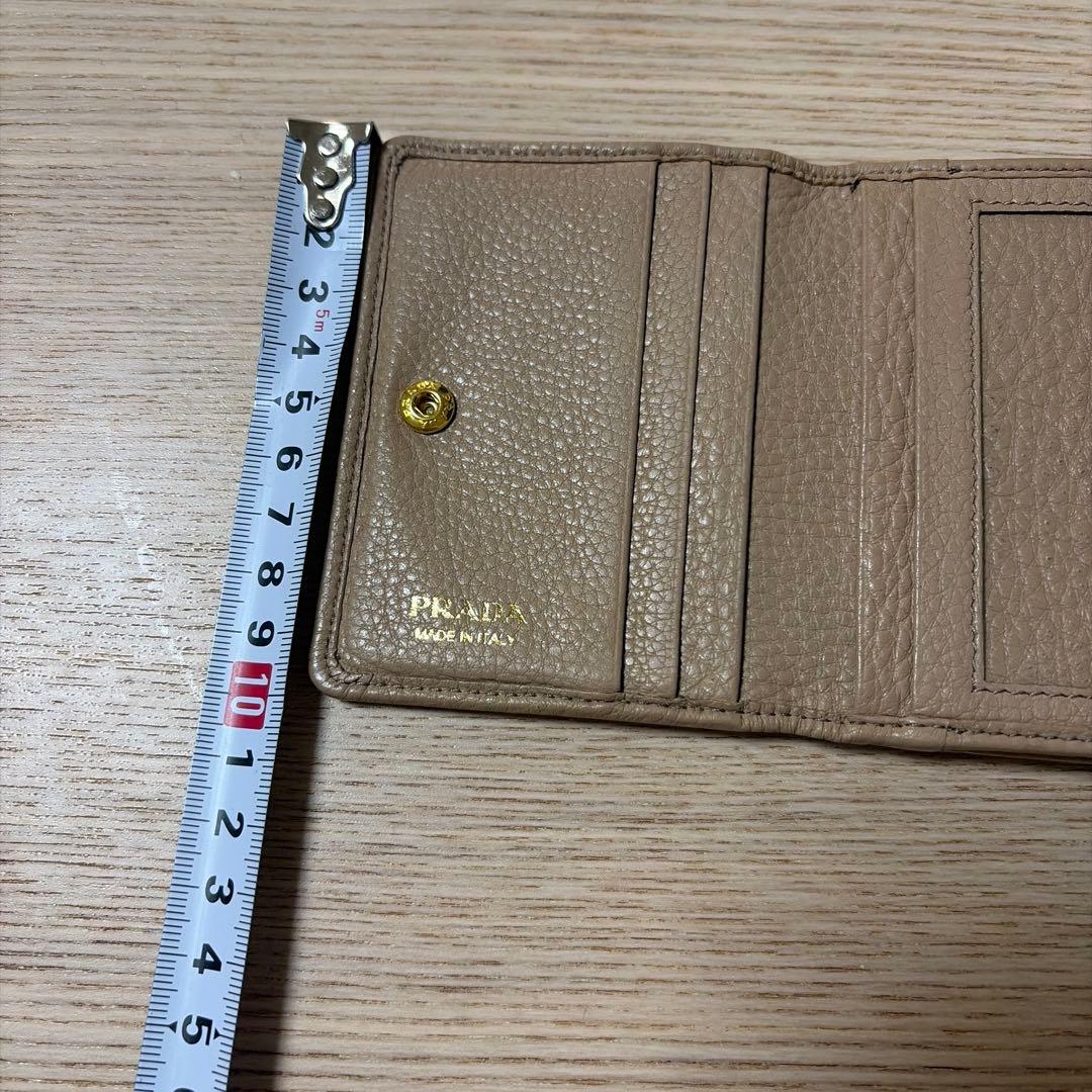 【PRADA】三つ折り財布 レザー ベージュ コンパクトウォレット ミニ財布