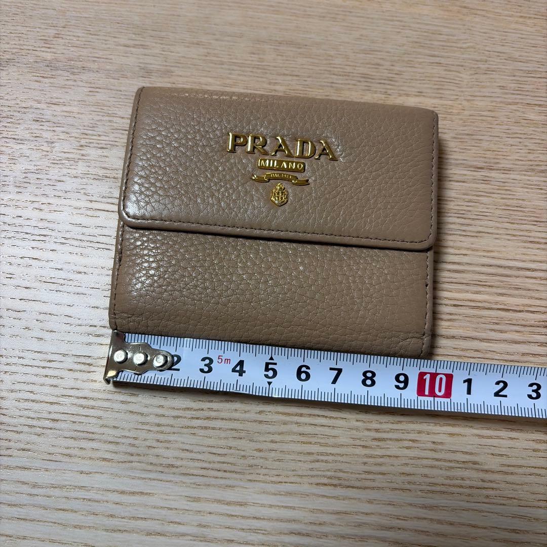【PRADA】三つ折り財布 レザー ベージュ コンパクトウォレット ミニ財布
