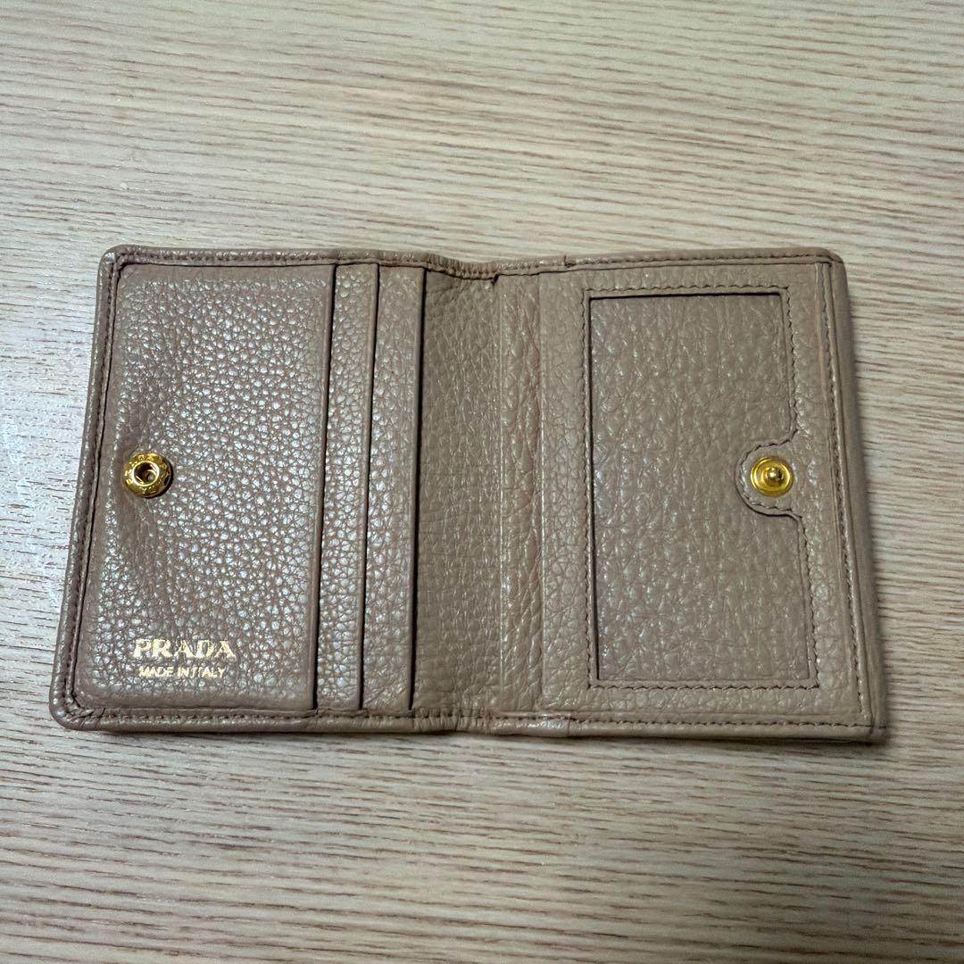 【PRADA】三つ折り財布 レザー ベージュ コンパクトウォレット ミニ財布