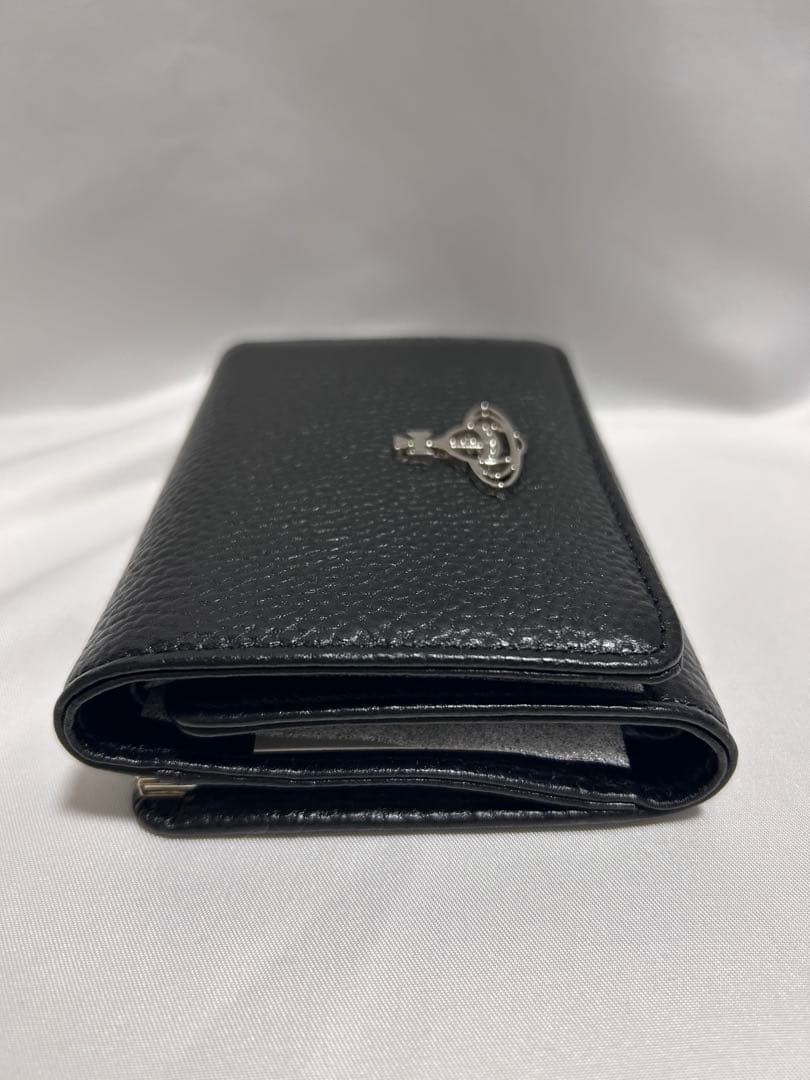 Vivienne Westwoodブラックレザー三つ折り財布