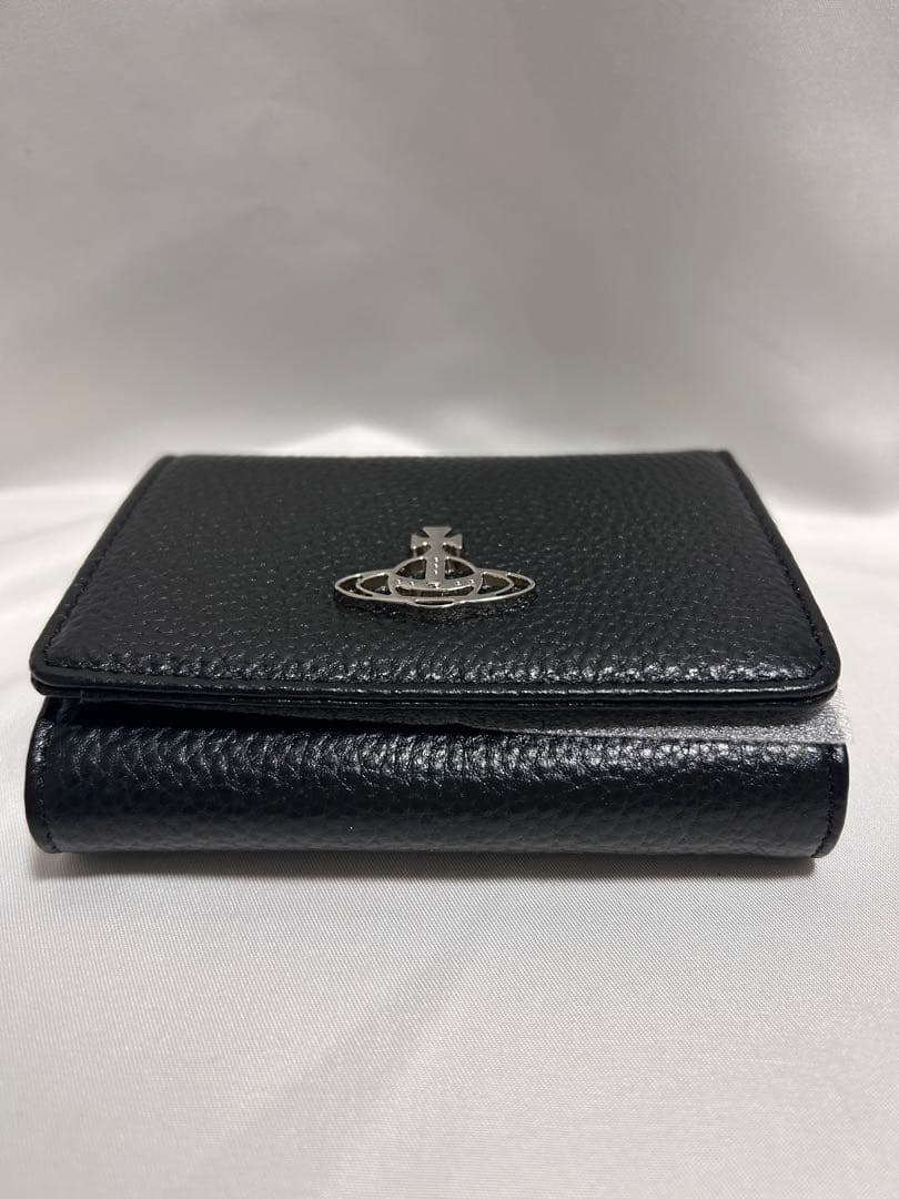 Vivienne Westwoodブラックレザー三つ折り財布