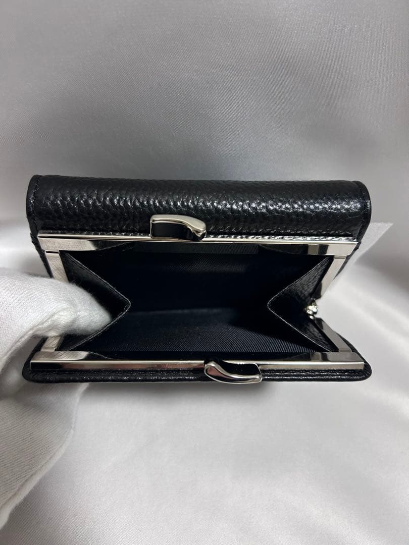 Vivienne Westwoodブラックレザー三つ折り財布