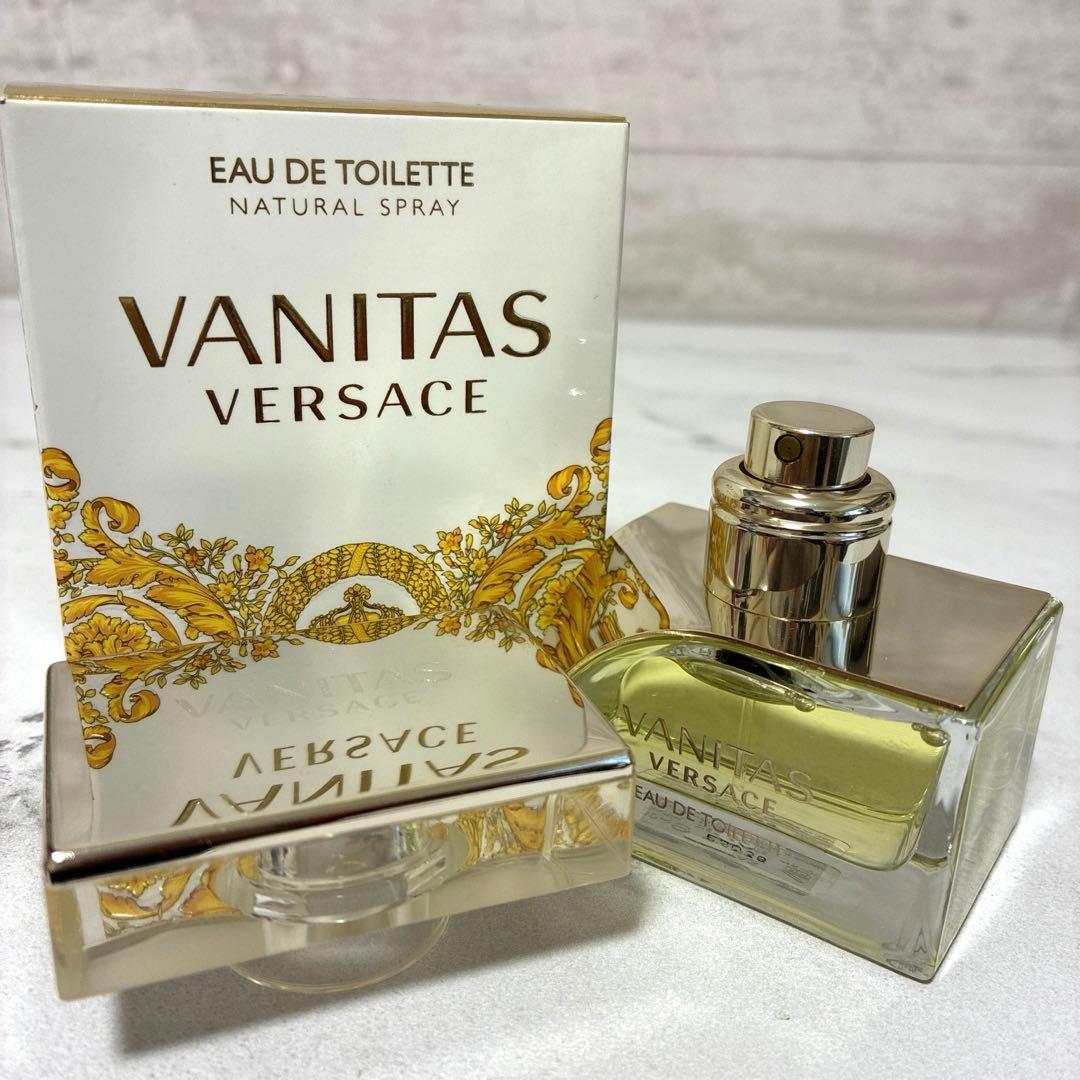 はと　ほぼ満量 ヴェルサーチ　ヴァニタス オーデトワレ　30ml c