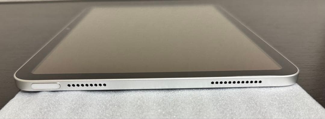 iPad A16 128GB Wi-Fi 充放電0回 バッテリ100%