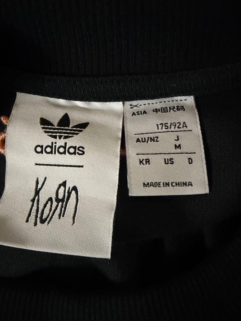 adidas Korn Tシャツ ブラック